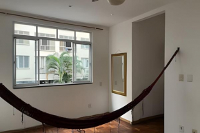 Apartamento espaçoso na praia de Copacabana